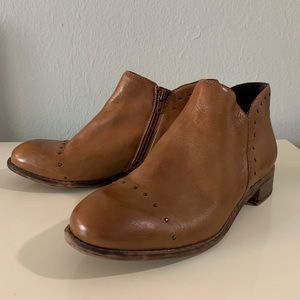 Skechers Rue Studded Out Ankle Boots Size 7.5